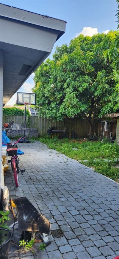 150 NW 17th Ct , Miami, FL 33125 Photo