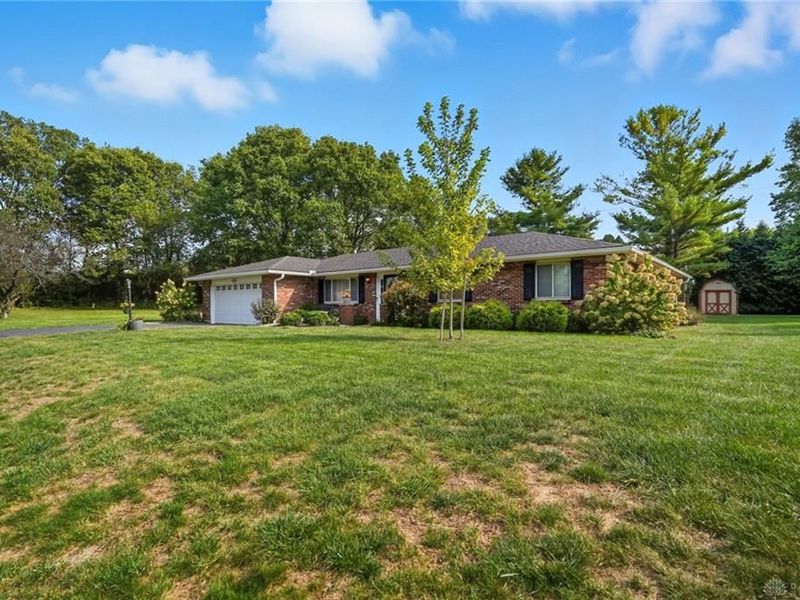 631 Augusta Drive, Fairborn, OH 45324 Photo 3