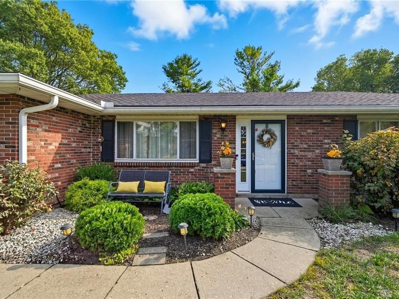 631 Augusta Drive, Fairborn, OH 45324 Photo 4