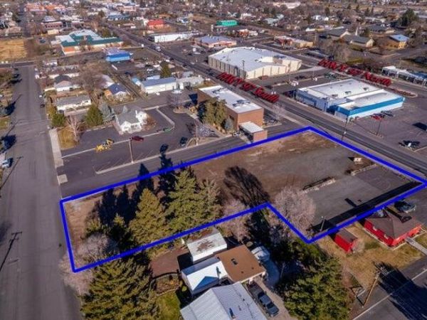 660 SW 4th Street, Madras, OR 97741