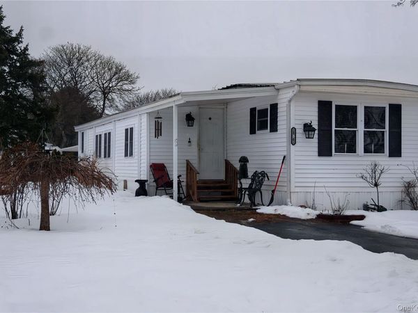 703-106 Fresh Pond Avenue , Calverton, NY 11792