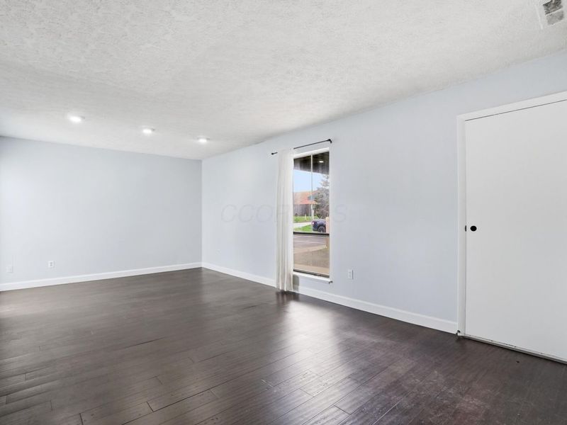 1094 Merrimar Circle S, Unit A, Columbus, OH 43220 Photo 10