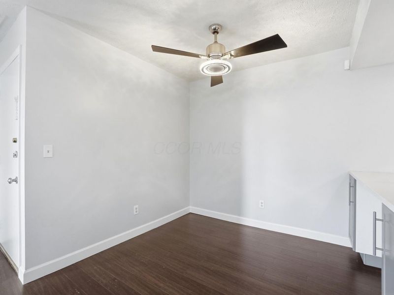 1094 Merrimar Circle S, Unit A, Columbus, OH 43220 Photo 11