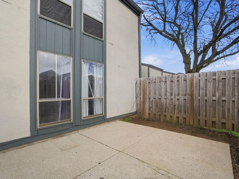 1094 Merrimar Circle S, Unit A, Columbus, OH 43220 Photo 36