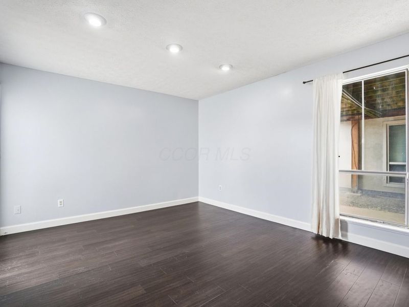 1094 Merrimar Circle S, Unit A, Columbus, OH 43220 Photo 7