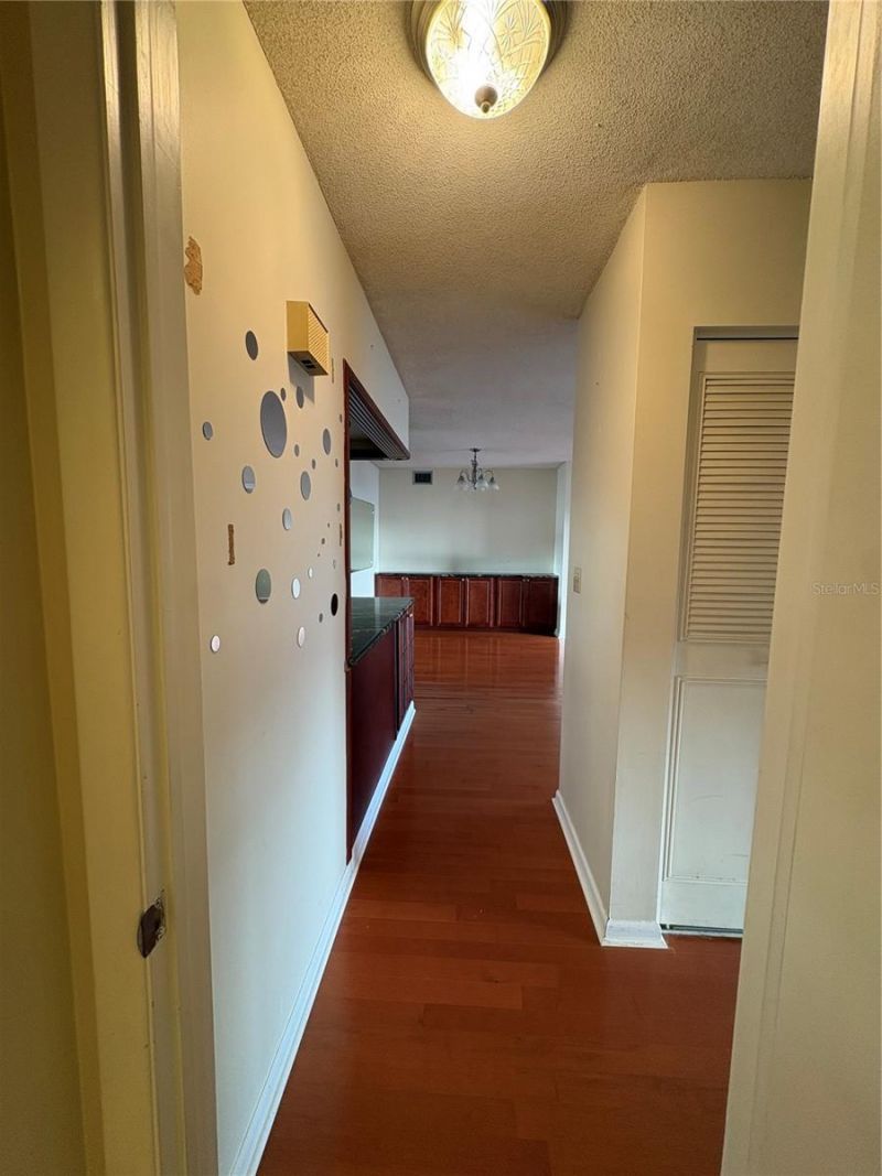 5220 Brittany Drive S, Unit 803, Saint Petersburg, FL 33715 Photo