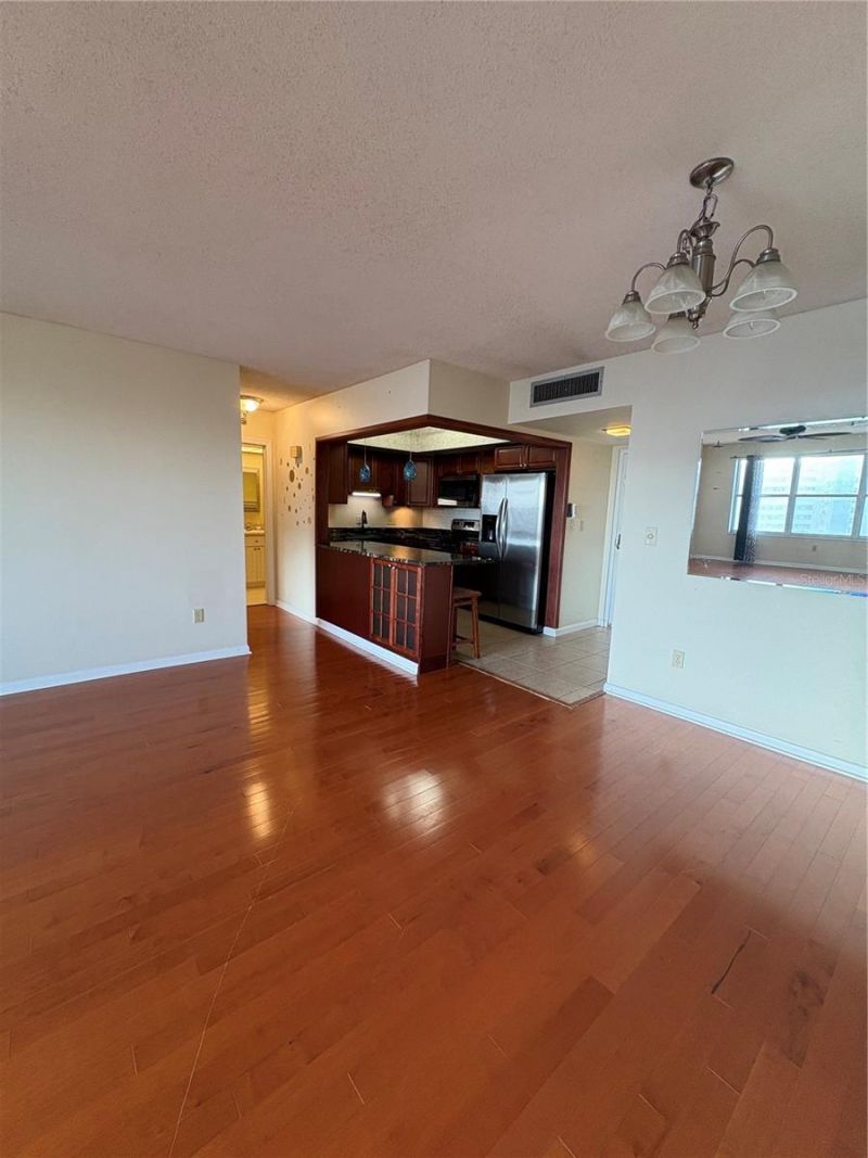 5220 Brittany Drive S, Unit 803, Saint Petersburg, FL 33715 Photo