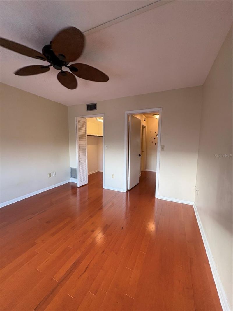 5220 Brittany Drive S, Unit 803, Saint Petersburg, FL 33715 Photo