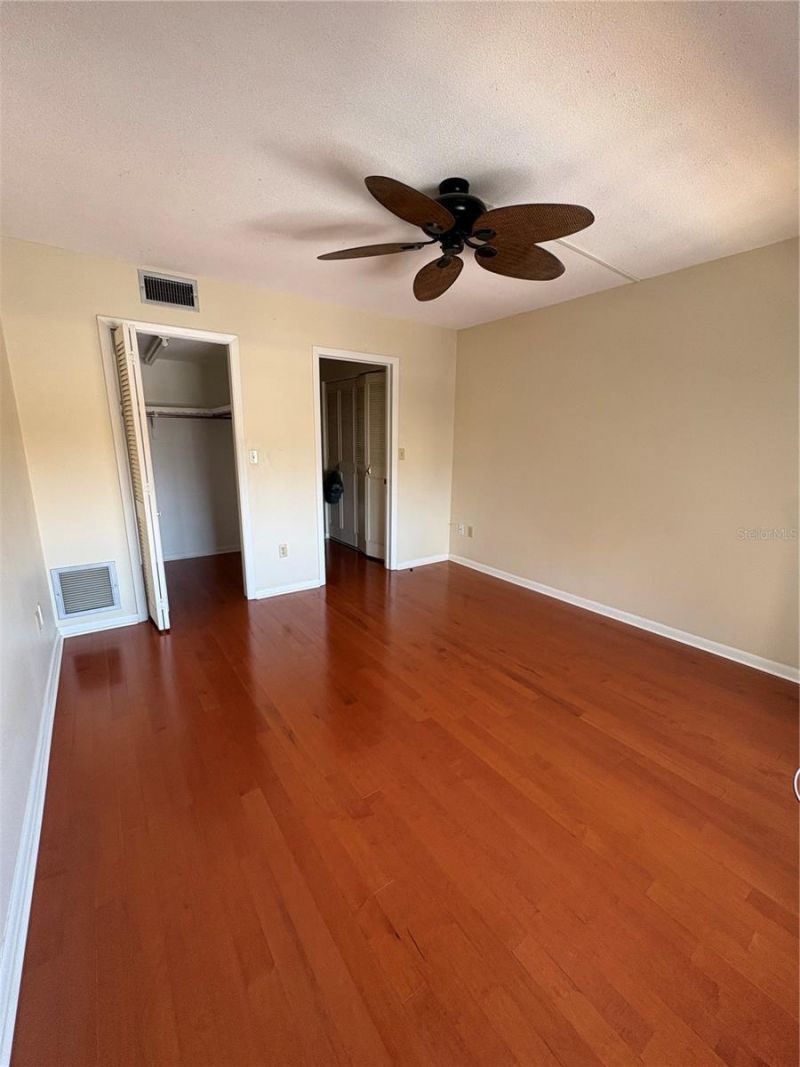 5220 Brittany Drive S, Unit 803, Saint Petersburg, FL 33715 Photo