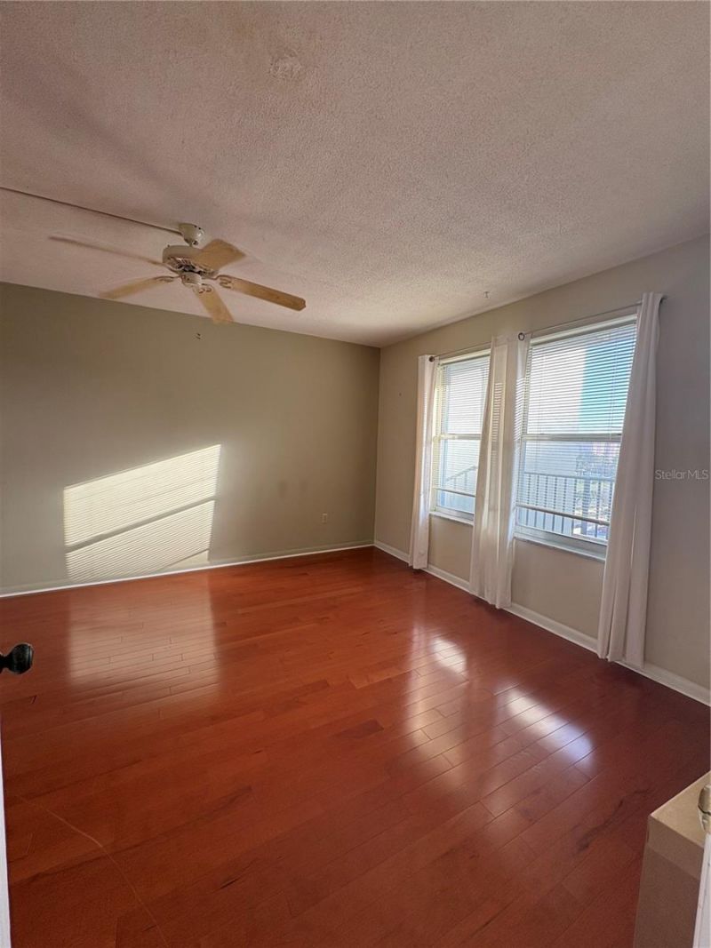 5220 Brittany Drive S, Unit 803, Saint Petersburg, FL 33715 Photo