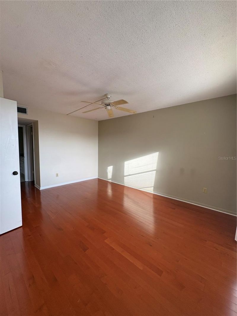 5220 Brittany Drive S, Unit 803, Saint Petersburg, FL 33715 Photo