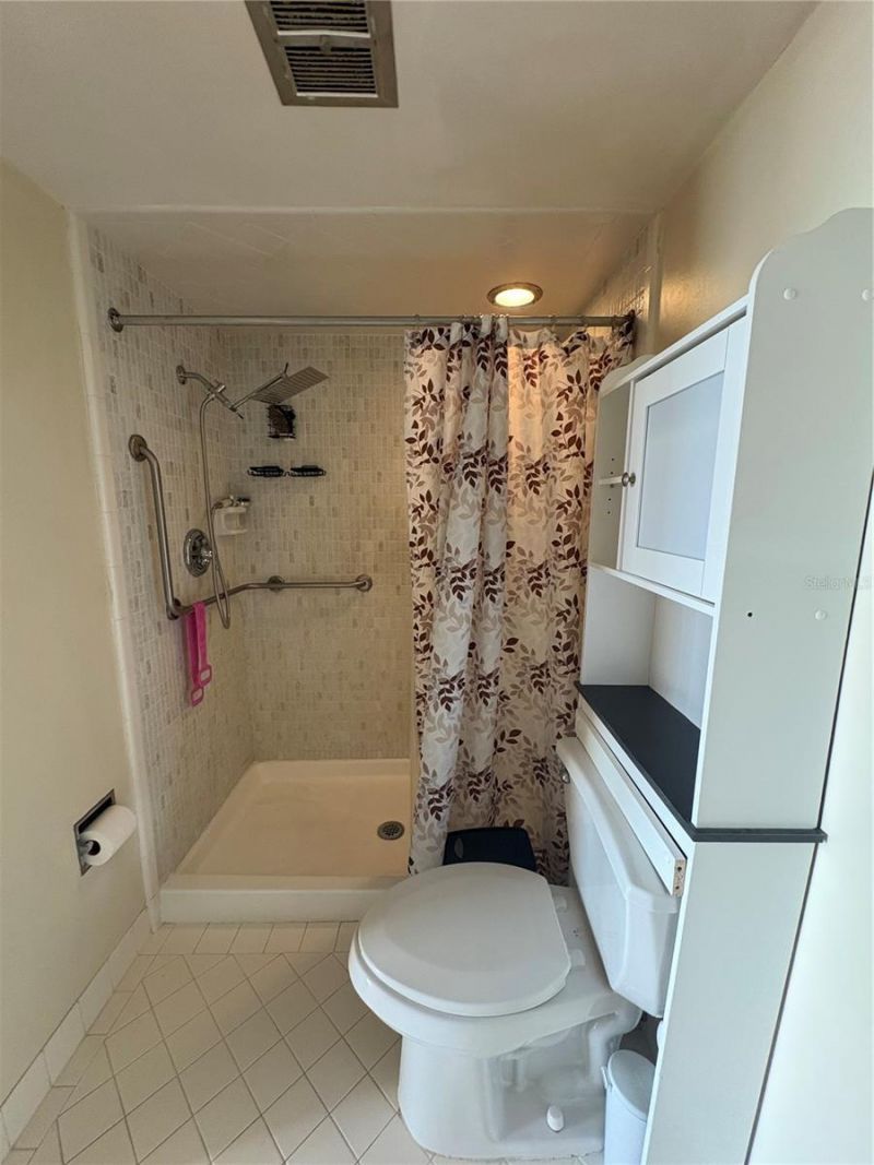 5220 Brittany Drive S, Unit 803, Saint Petersburg, FL 33715 Photo