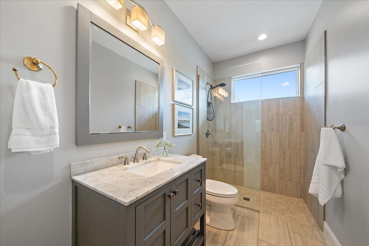 2207 Wisteria Street, Sarasota, FL 34239 Photo