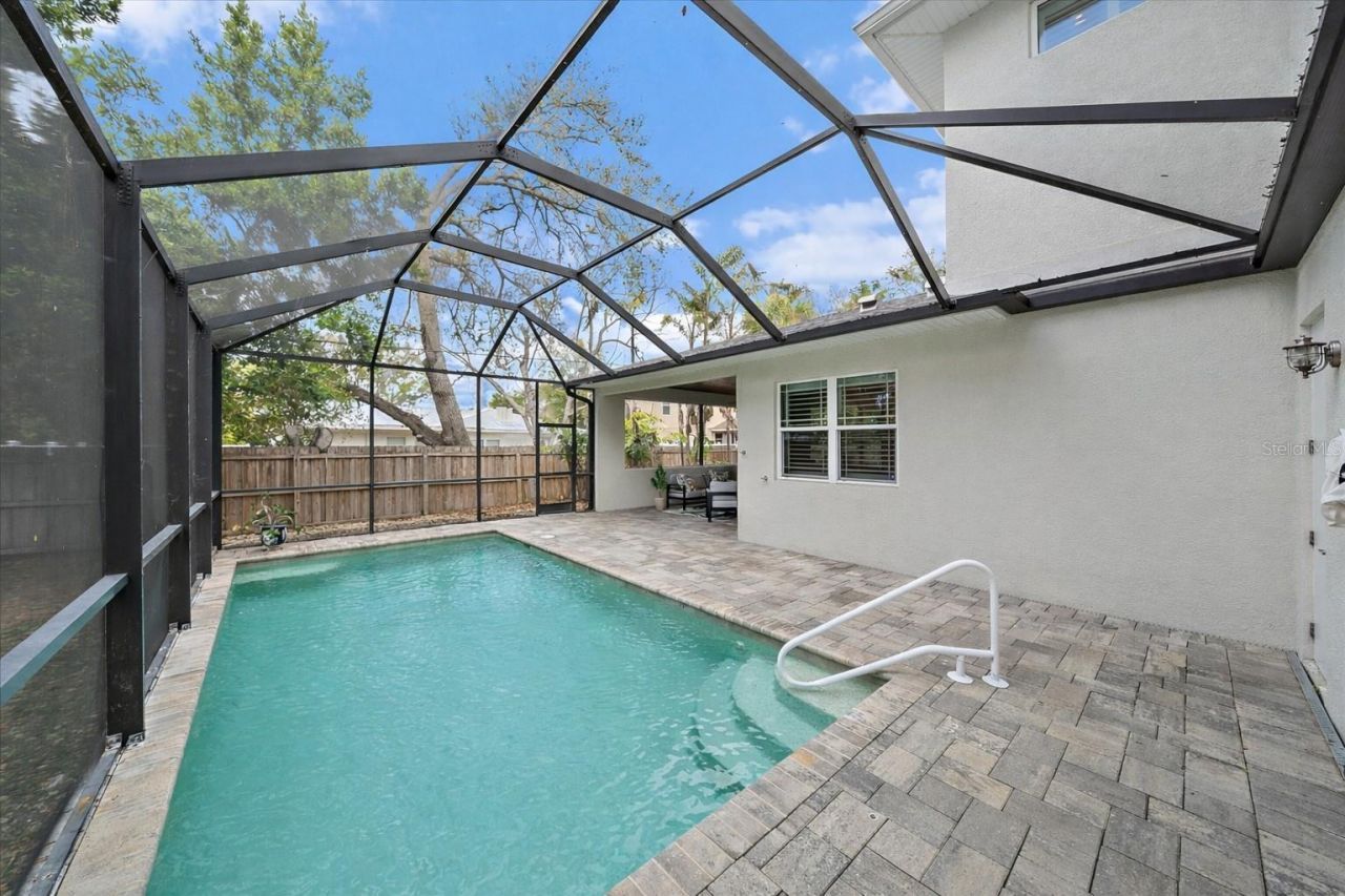 2207 Wisteria Street, Sarasota, FL 34239 Photo