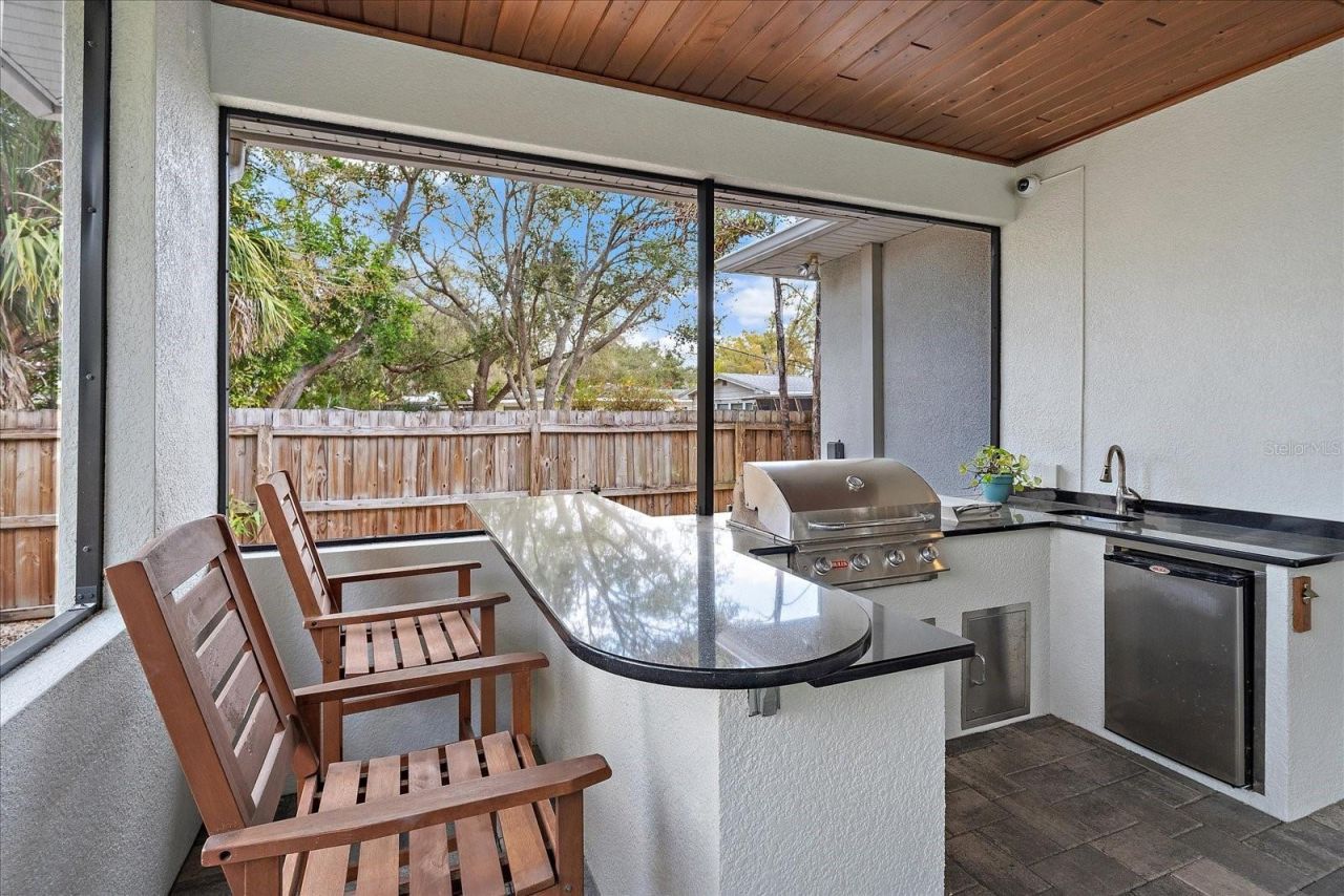 2207 Wisteria Street, Sarasota, FL 34239 Photo