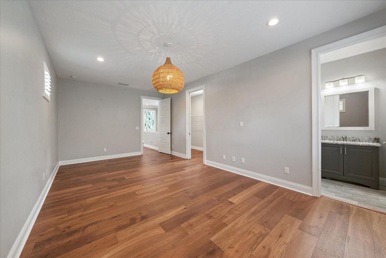 2207 Wisteria Street, Sarasota, FL 34239 Photo