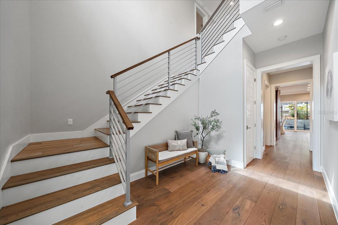 2207 Wisteria Street, Sarasota, FL 34239 Photo