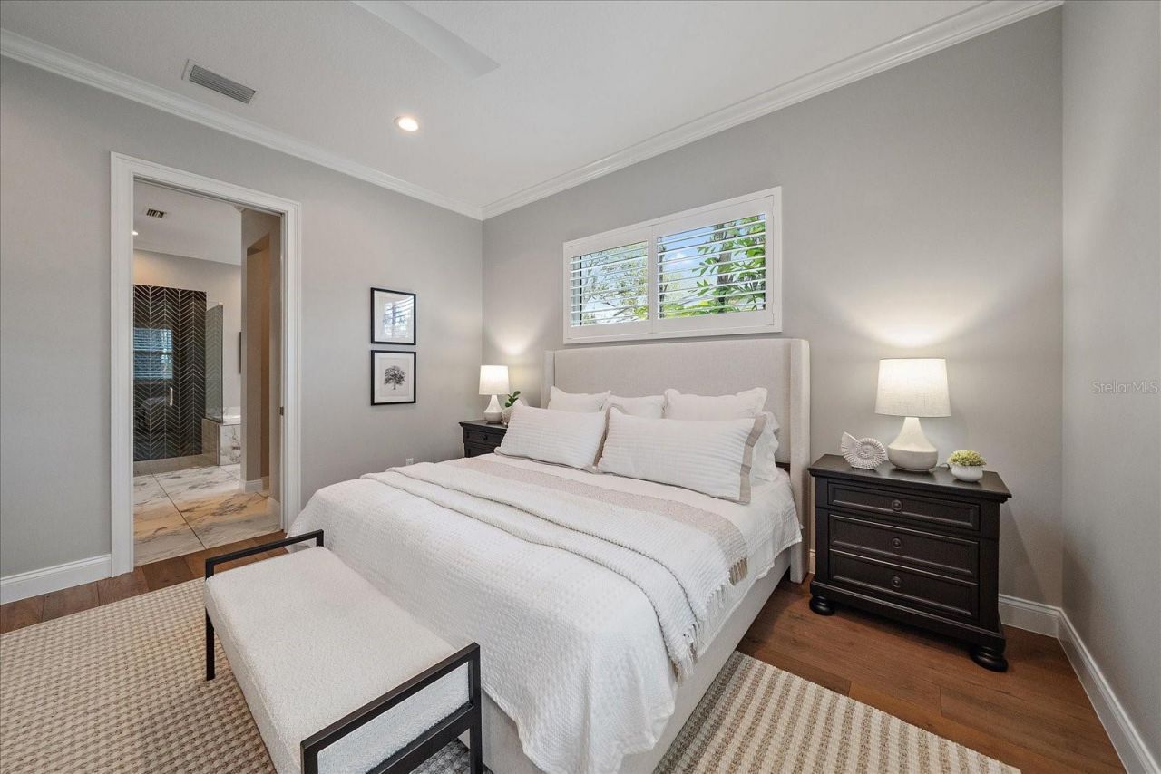 2207 Wisteria Street, Sarasota, FL 34239 Photo