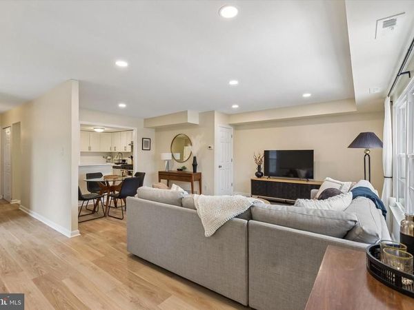 437 OLD FORGE CROSSING, Unit 437, DEVON, PA 19333