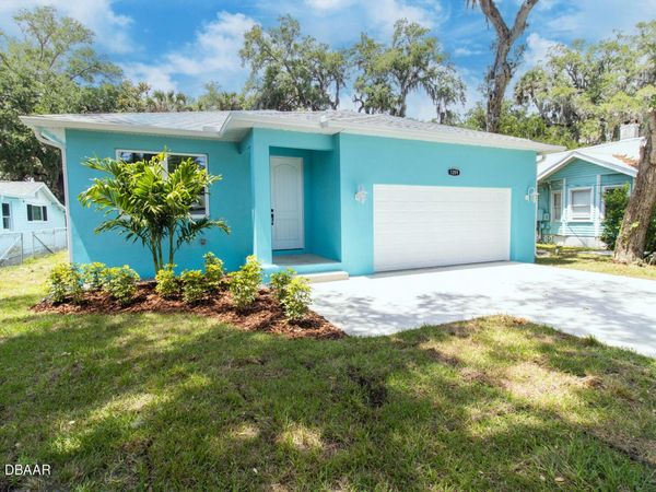1209 Palmetto Street, New Smyrna Beach, FL 32168