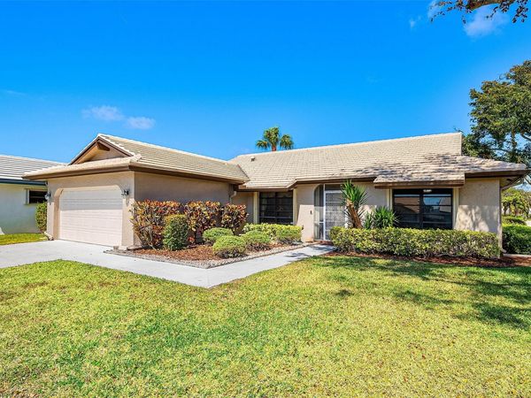 6191 S Petaluma Dr, Boca Raton, FL 33433