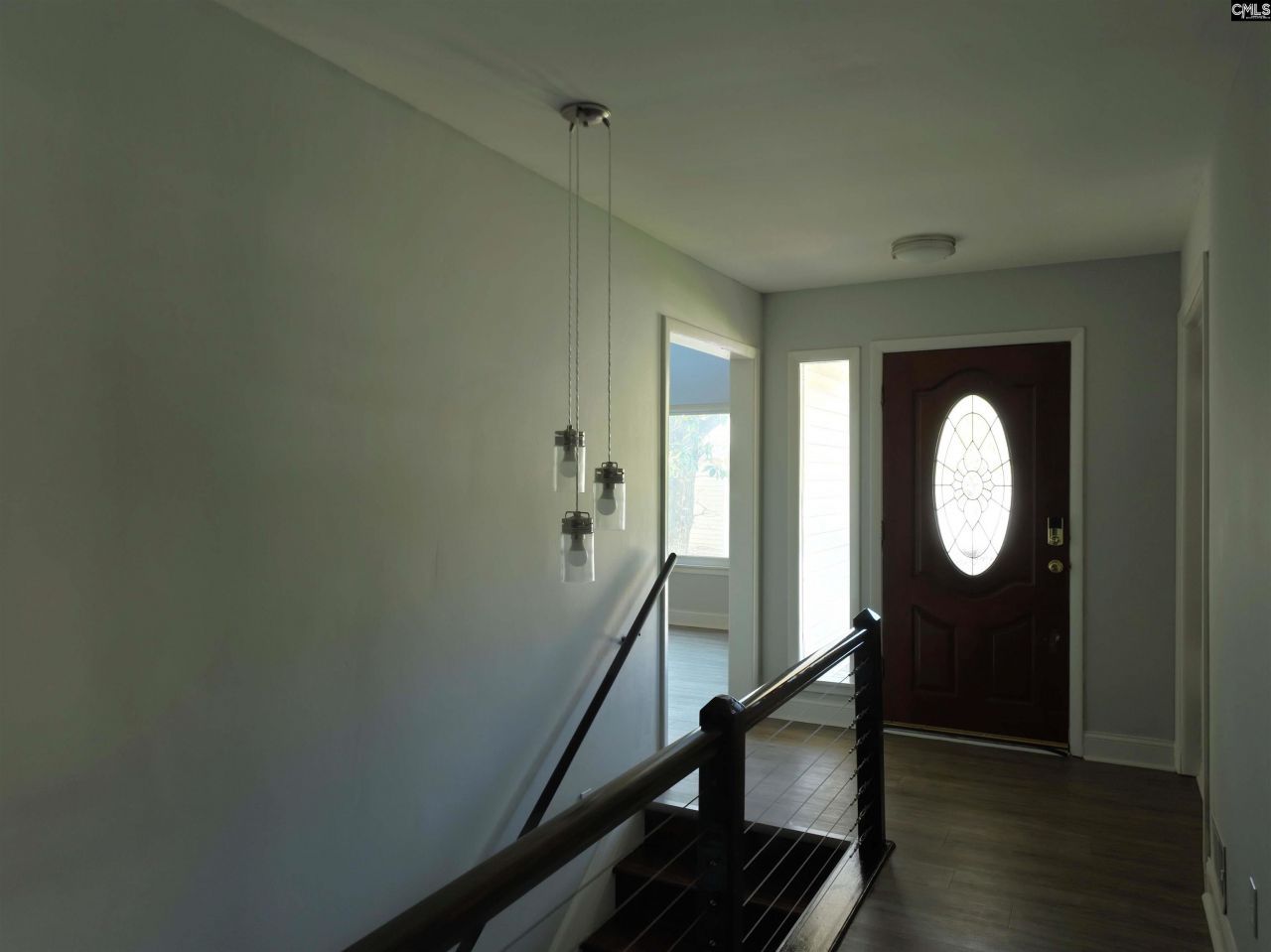 211 Shoreline Drive Photo 10