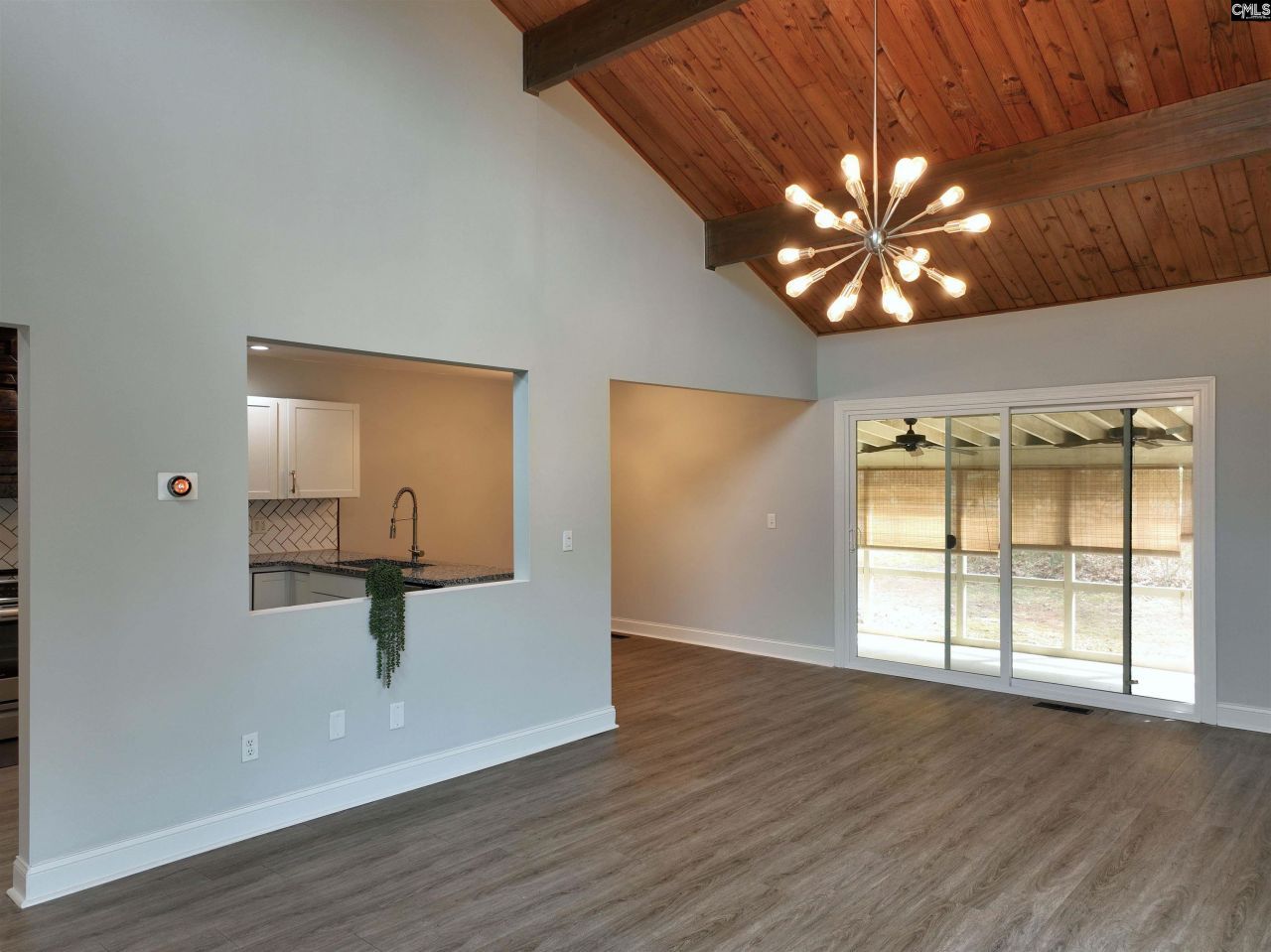 211 Shoreline Drive Photo 14