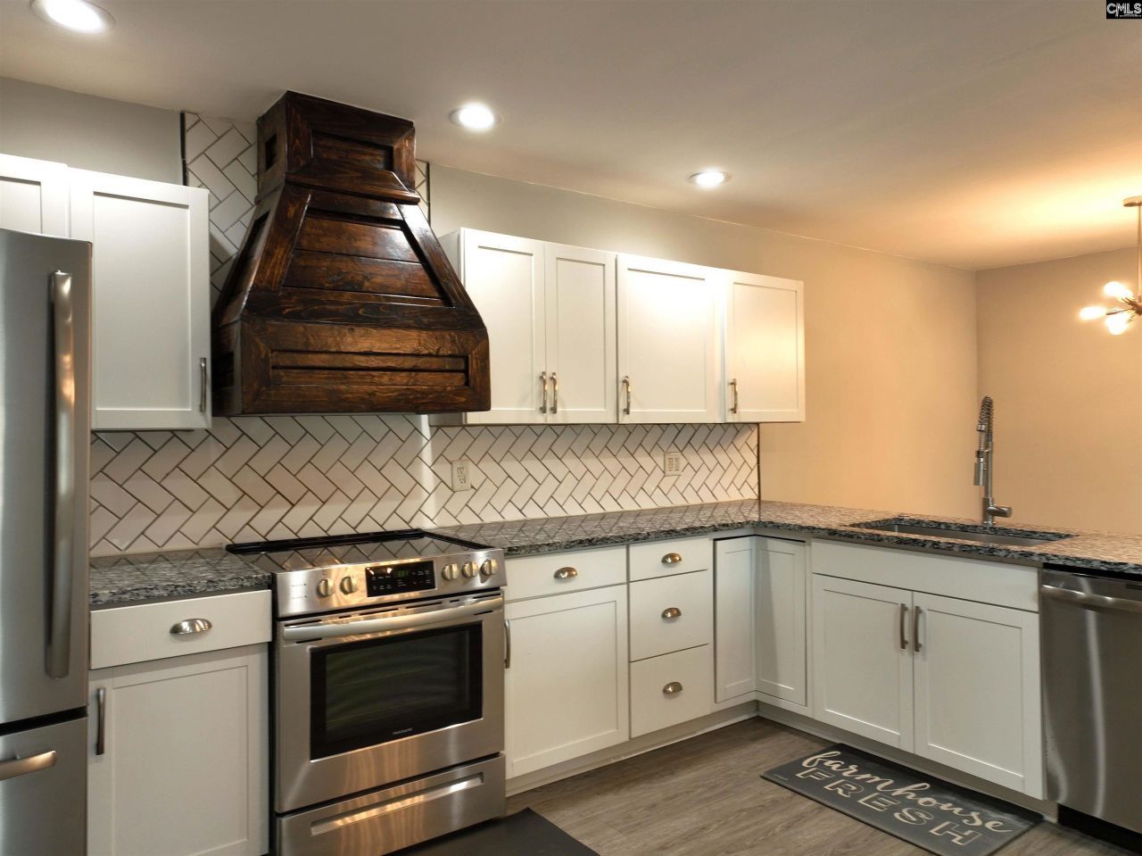 211 Shoreline Drive  Photo 14