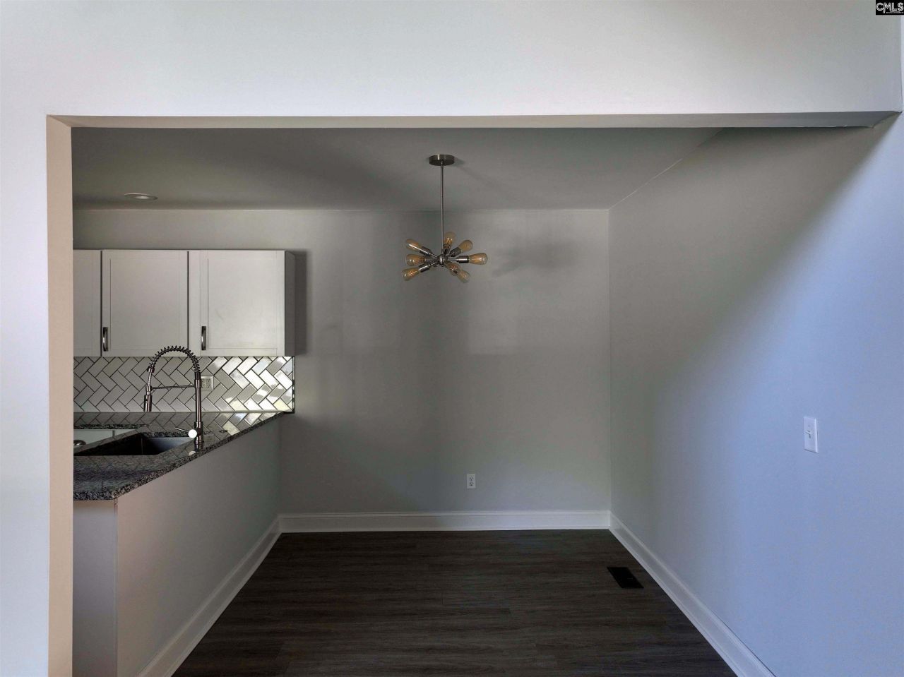 211 Shoreline Drive Photo 17