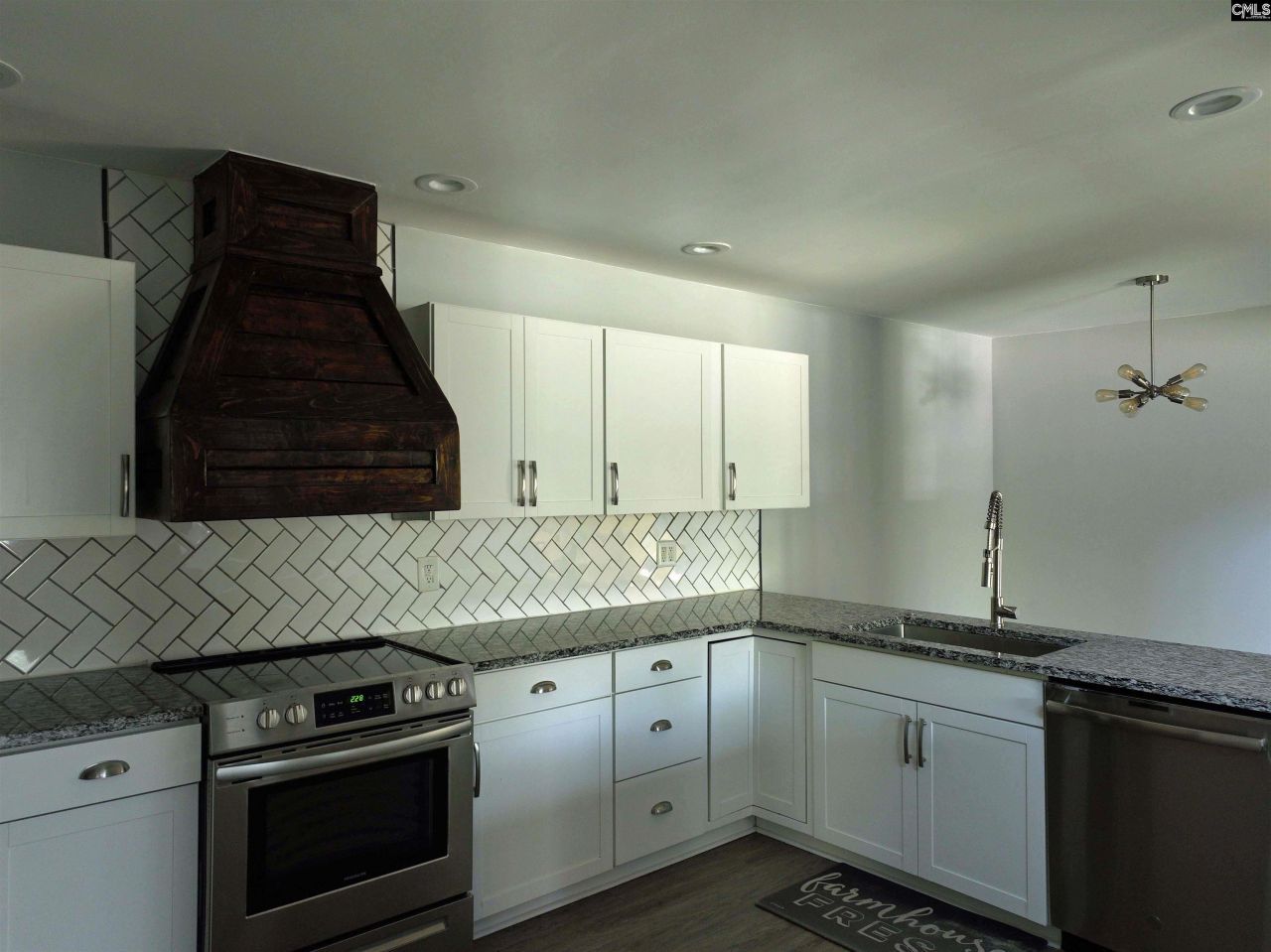 211 Shoreline Drive Photo 22