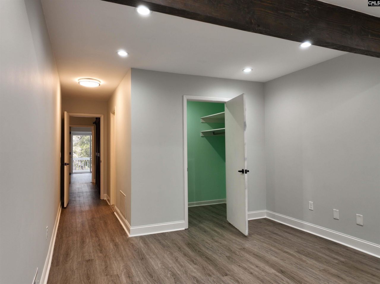 211 Shoreline Drive Photo 27