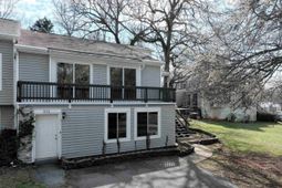 211 Shoreline Drive photo 4