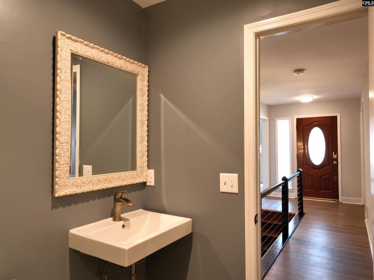 211 Shoreline Drive Photo 32