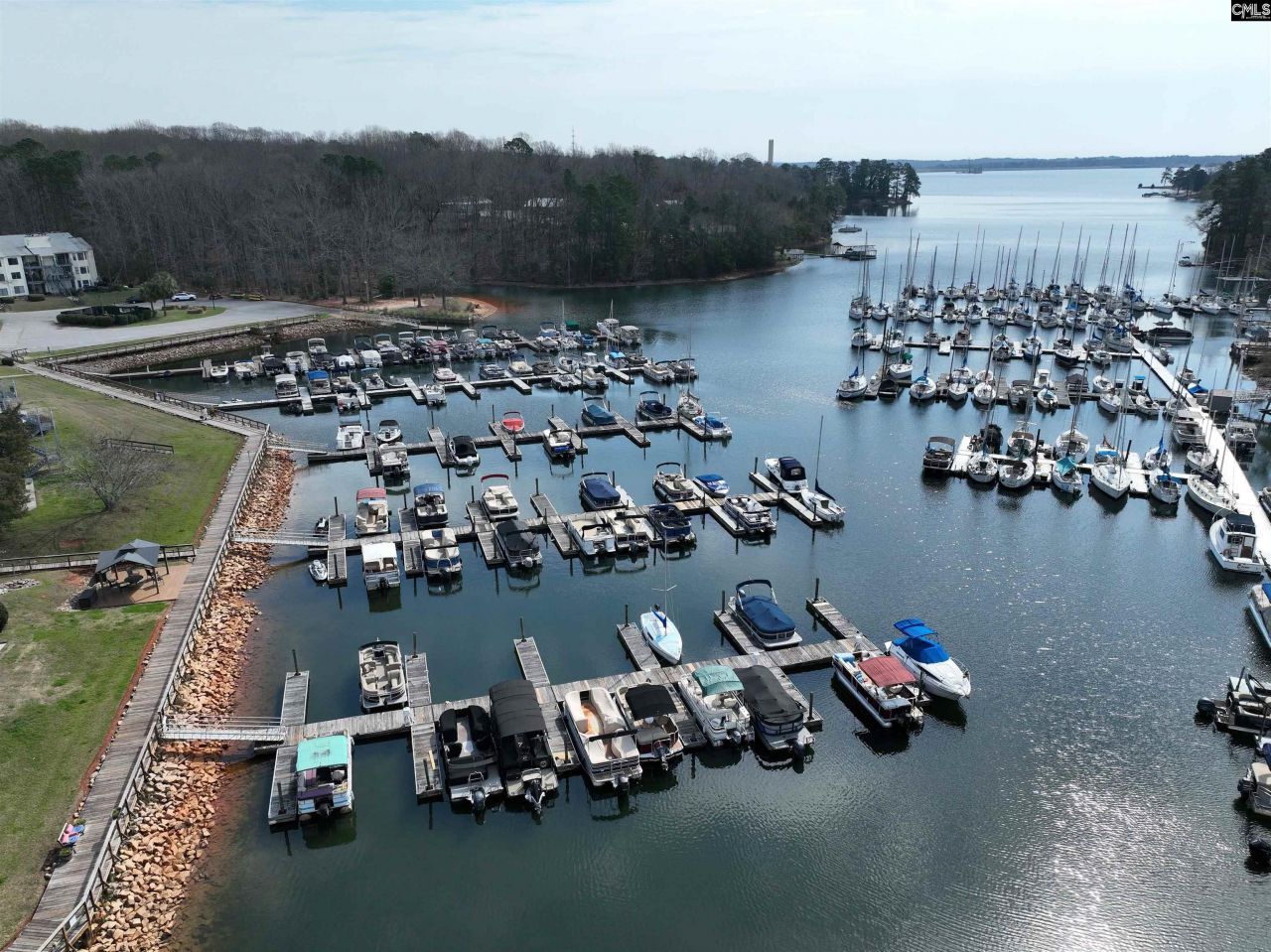 211 Shoreline Drive  Photo 4