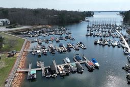 211 Shoreline Drive  photo 4