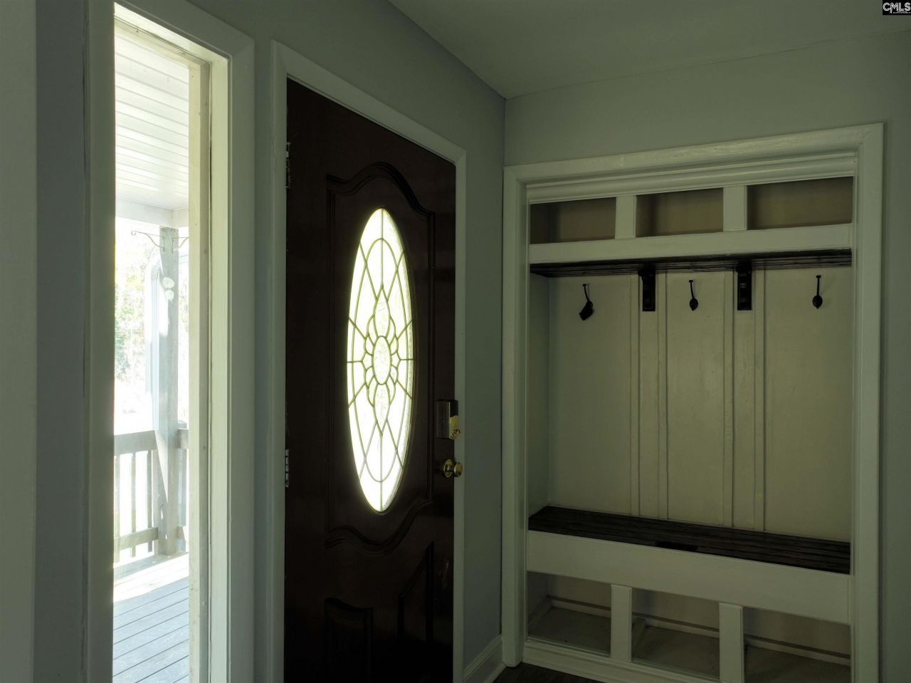 211 Shoreline Drive Photo 7