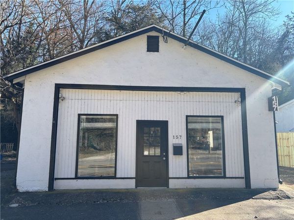 157 Main Street , Eureka Springs, AR 72632