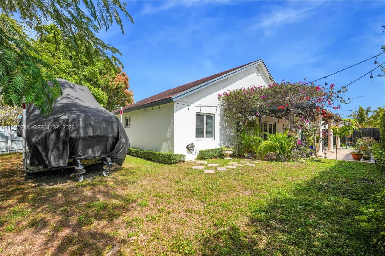 14360 SW 156th Ter, Miami, FL 33177 Photo