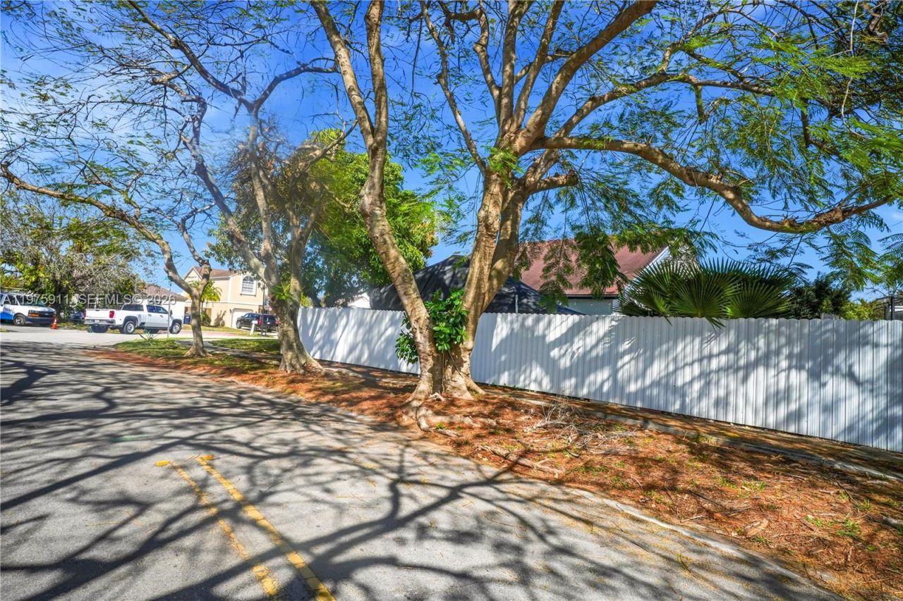 14360 SW 156th Ter , Miami, FL 33177 Photo