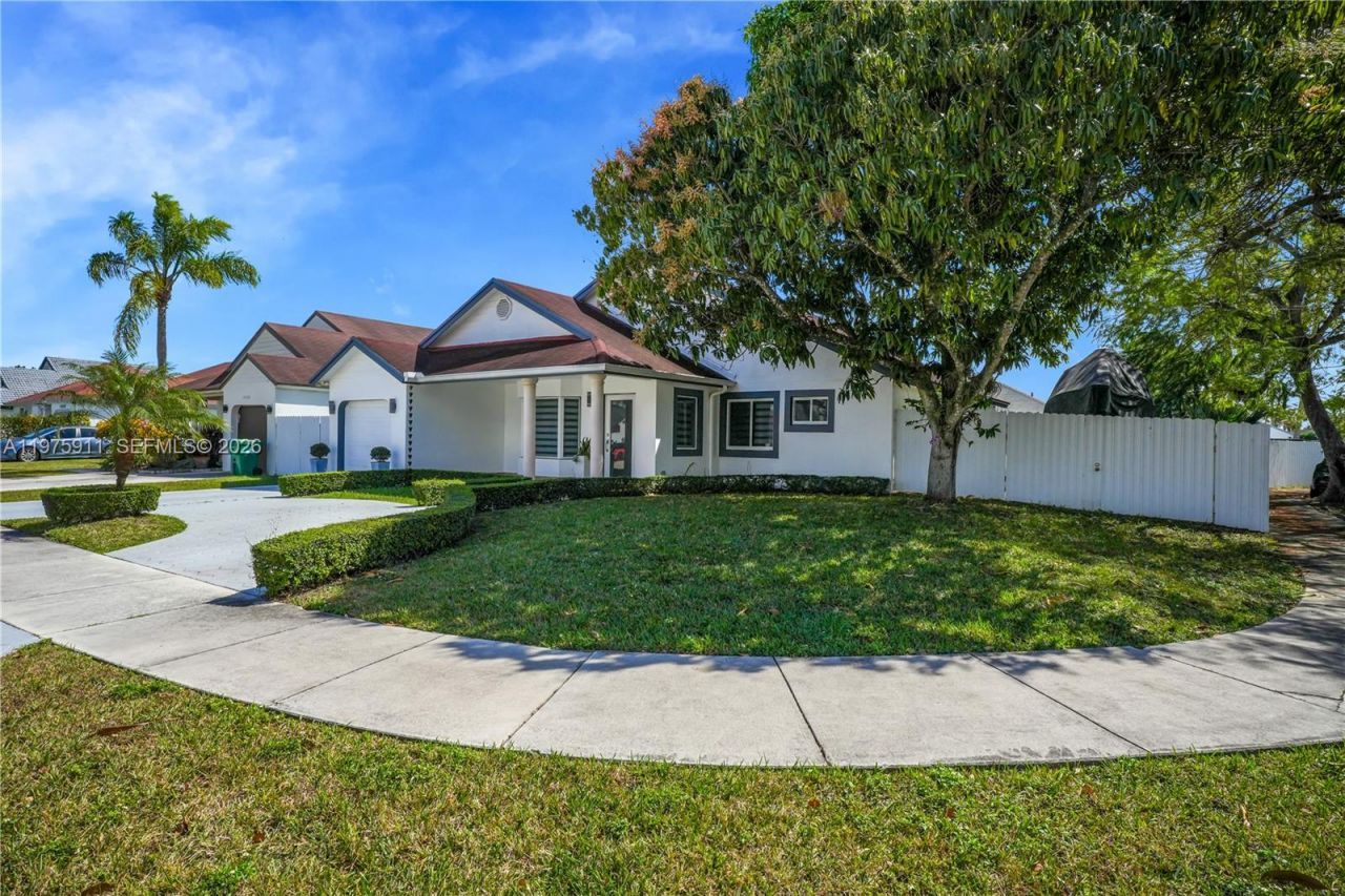 14360 SW 156th Ter , Miami, FL 33177 Photo