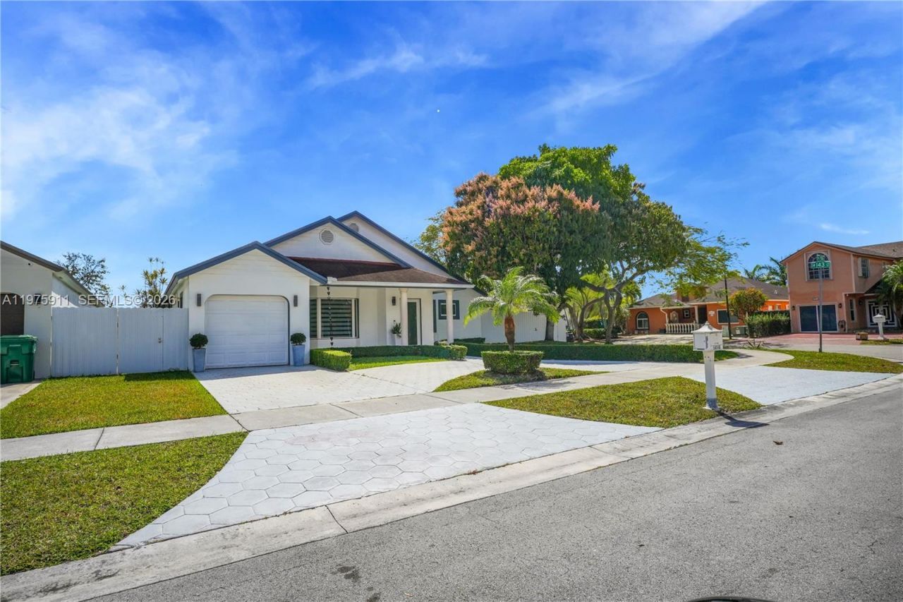 14360 SW 156th Ter, Miami, FL 33177 Photo
