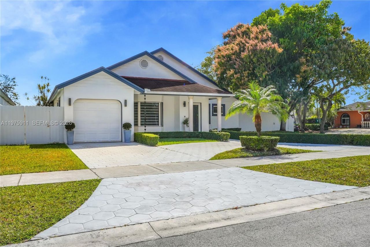 14360 SW 156th Ter , Miami, FL 33177 Photo