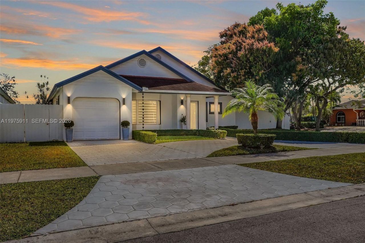 14360 SW 156th Ter, Miami, FL 33177 Photo