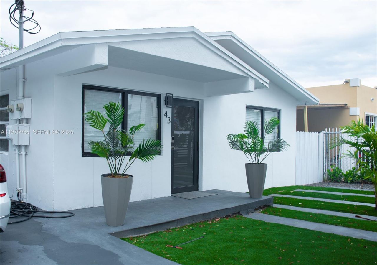 43 NW 41st St , Miami, FL 33127 Photo