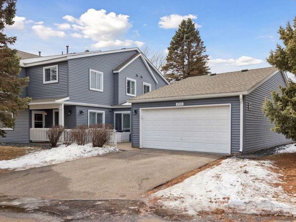 2543 Wimbledon Place, Woodbury, MN 55125