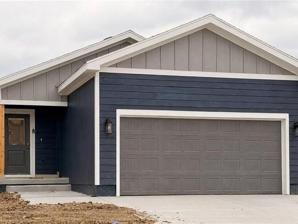 804 Glenn Circle, Raymore, MO 64083