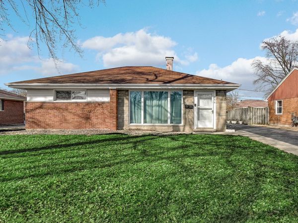 686 E 155th Street , South Holland, IL 60473