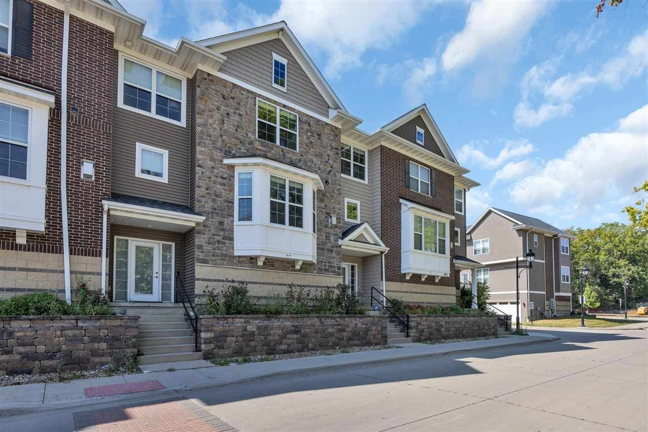 440 3rd Ave Apt 4, Coralville, IA 52241 Main Photo