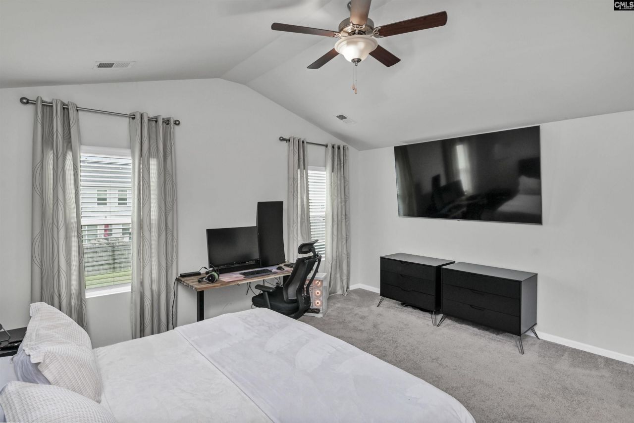 1916 Cold Rocks Way  Photo 16