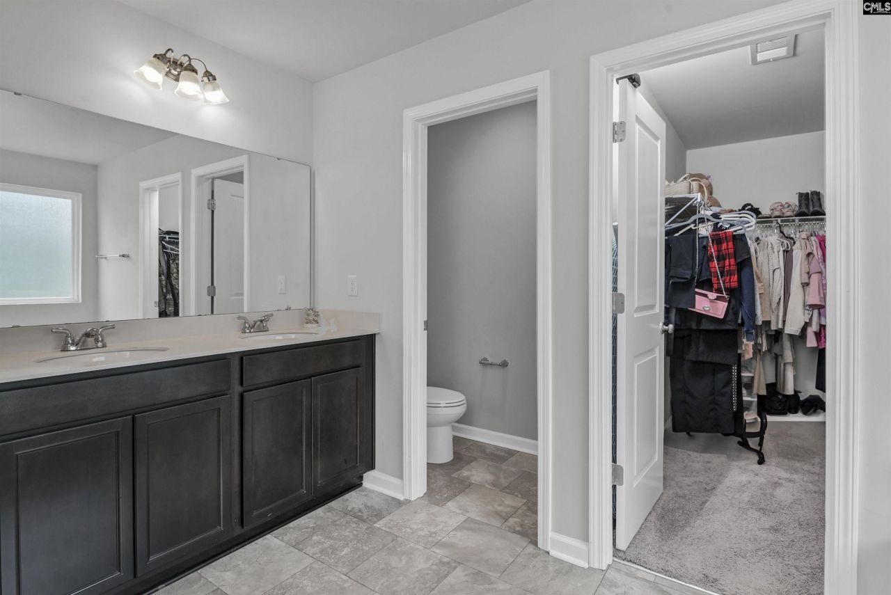 1916 Cold Rocks Way  Photo 17